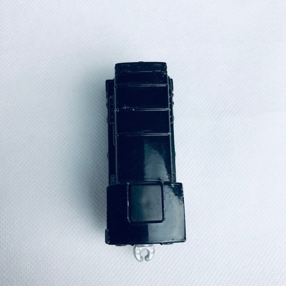 Thomas and Friends Adventures Pirate Diesel - Talking Metal Engine 2016 - Picture 7 of 7